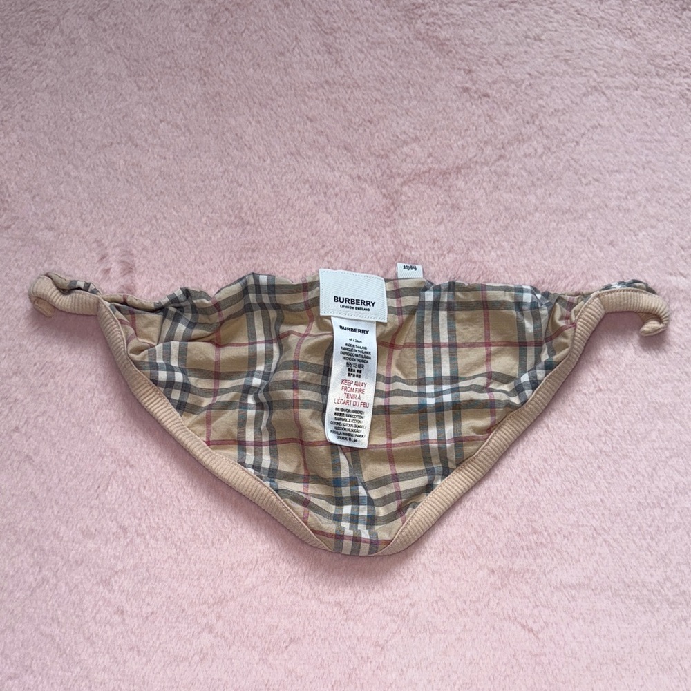 Burberry Bandana Bib ** Bundle 5+ items and name your offer!!! 💖💞